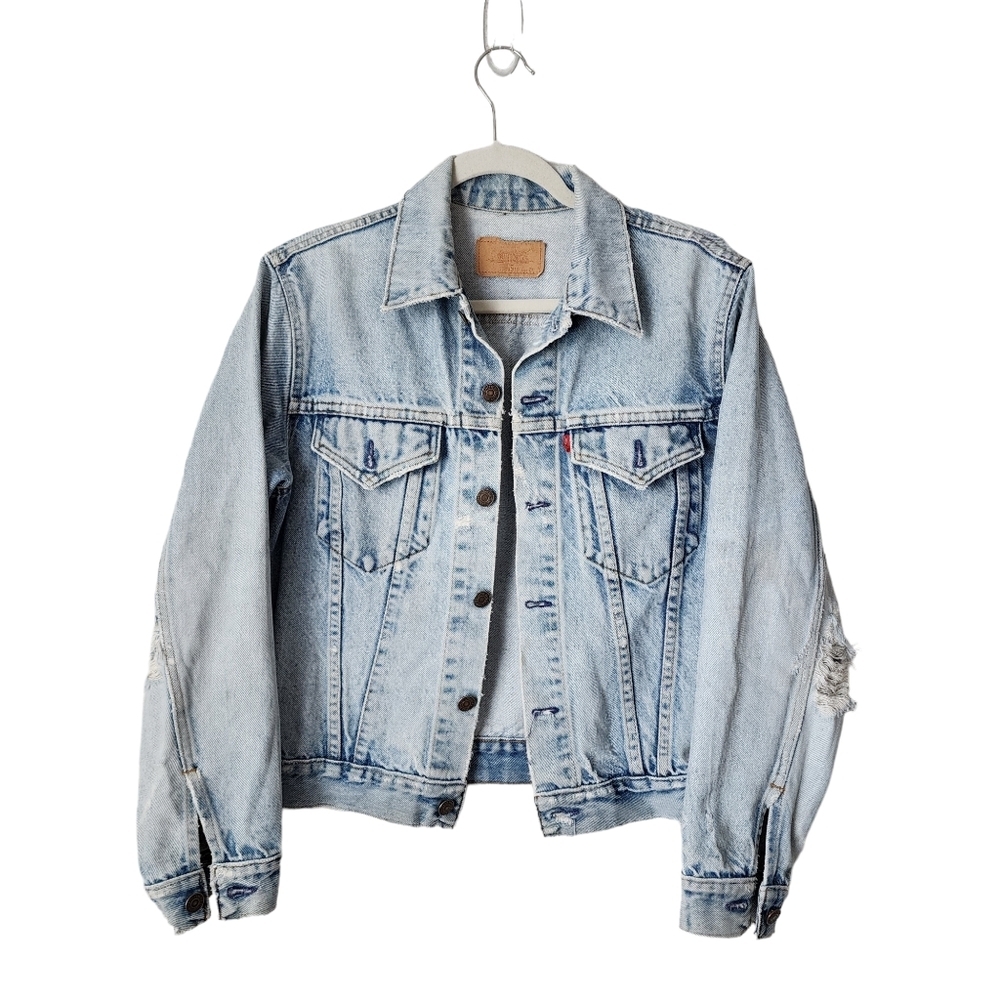 LEVIS x VINTAGE 240216 trucker jacket broken in well worn light wash size 20‎